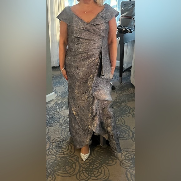 Xscape Metallic Gray Off-Shoulder High-Low Ruffle Gown - Picture 8 of 16